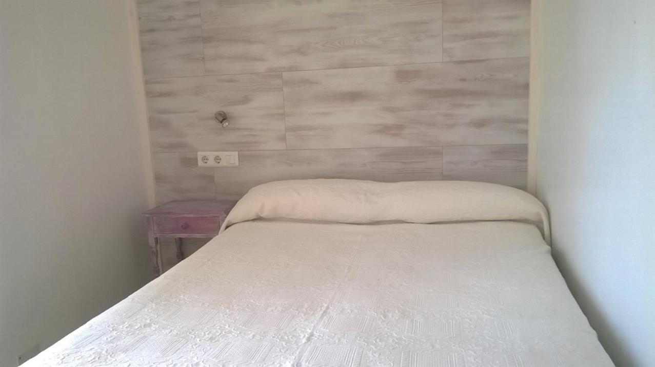Hostal Paris Ciutadella ثيوداديلا الغرفة الصورة