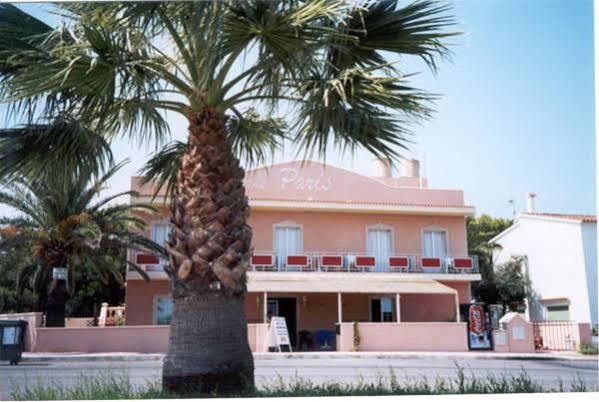 Hostal Paris Ciutadella ثيوداديلا المظهر الخارجي الصورة
